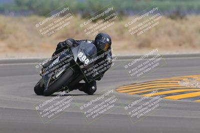 media/Sep-11-2022-SoCal Trackdays (Sun) [[81b7e951af]]/Turn 16 (945am)/